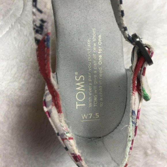 Toms Multicolor Artistic Sandals - Picture 5 of 9
